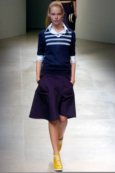 Look 25